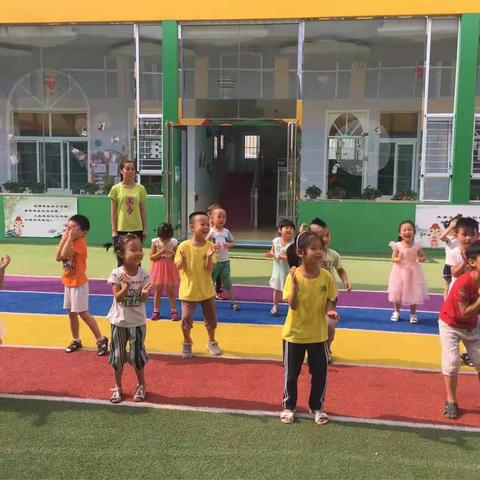 我们一起去给外婆送蛋糕