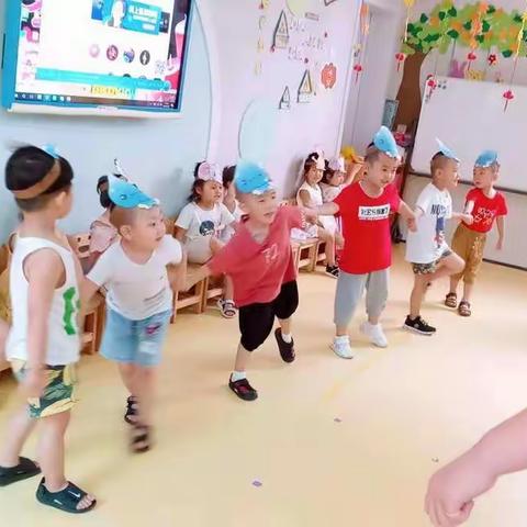 金色阳光幼儿园奶昔班期末汇报展示🌺