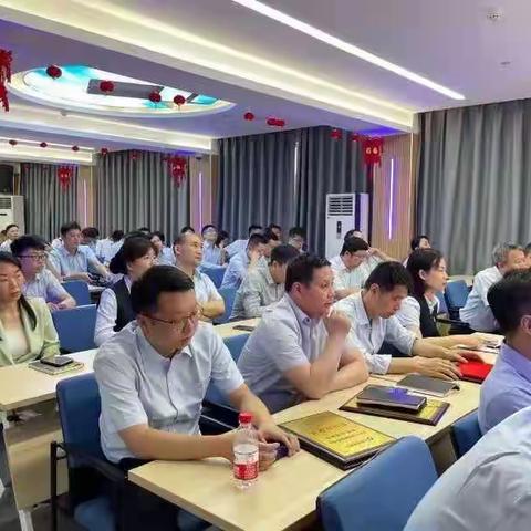 铁路支行召开兴建旺行首季表彰大会