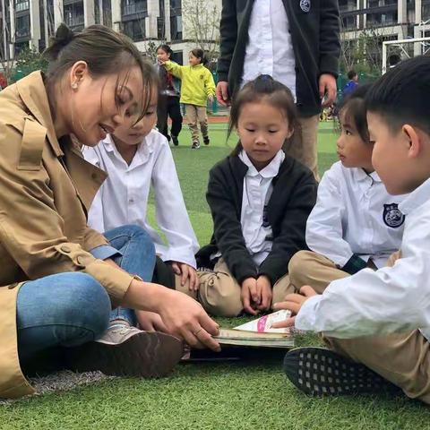 朗朗书声，伴我成长——龙游樾园小学“月读•悦分享”读书活动