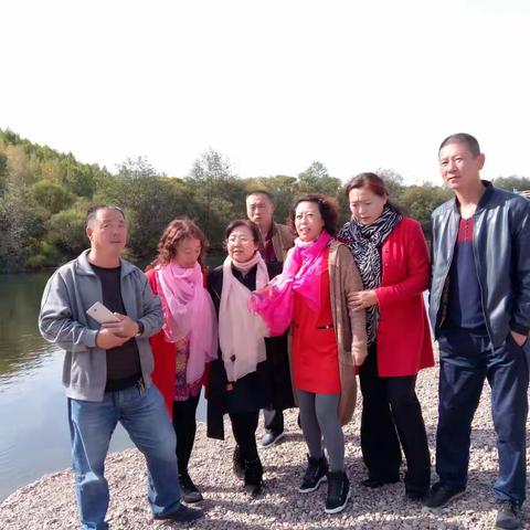 再回首2017年的秋季，相聚是那么美好，开心快乐的一天