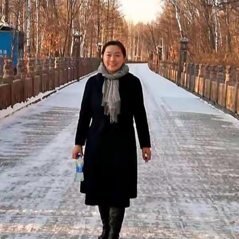 孙丽民同学在2017年留影纪念，愿你永远像这样美丽！！