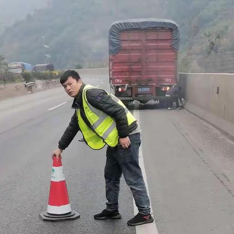 应急救援，我们的路巡员闻味而来