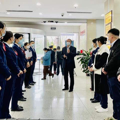 东营分行开展防抢劫、消防逃生演练