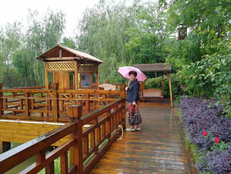 20180505我们一行人来到了句容"茅宝葛园"生态基地,了解了葛根之乡