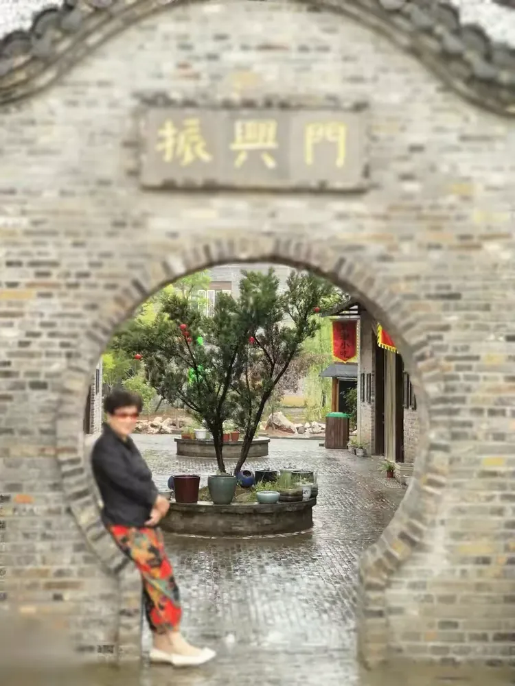 20180505我们一行人来到了句容"茅宝葛园"生态基地,了解了葛根之乡