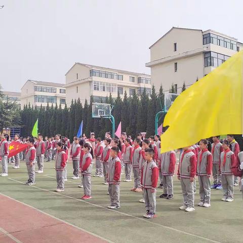 东四义小学首届春季运动会