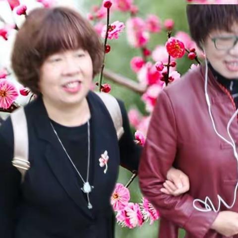 姐妹潇洒珍稀植物园一日游留影！