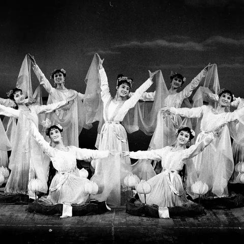 《给……少年的歌》