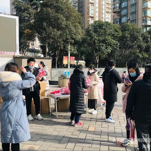 「迎新春·送祝福」大明宫街道锦园新世纪花园社区开展送春联活动