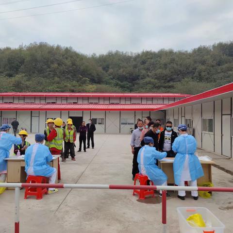 灵洞院区再次为中铁三局提供大规模核酸采样上门服务
