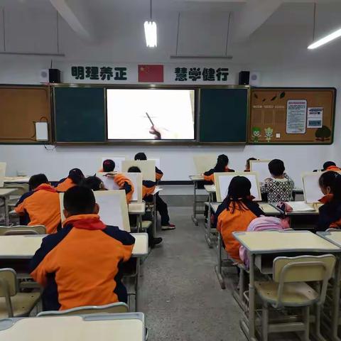 ”创艺“无限 --上饶市第一小学三江总校开展美术社团活动