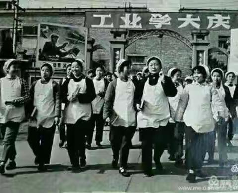 《把恋爱进行到底》，——汨罗纺织厂纪事