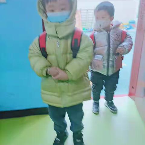 智慧树幼儿园中二班12.20～12.24 幼儿日常