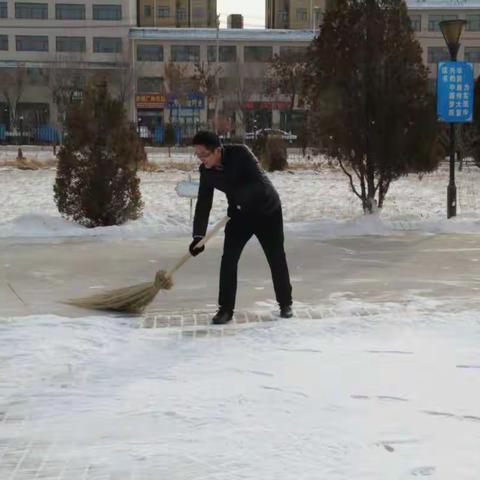 灵武一中老师的雪中情