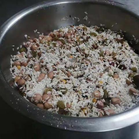 卫滨区市场监督管理局 开展“迎腊八送温暖”活动