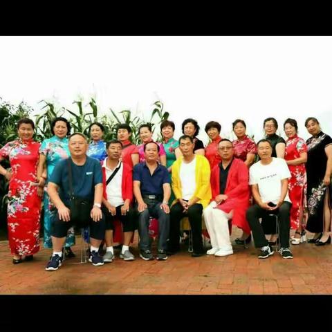 随竹飘影的美篇2019年8月6日17名同学一起去张敏家嘚瑟一天，非常开心快乐心情真是美美哒🌹🌹🌹