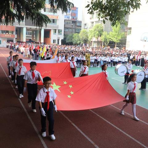 培新小学“红领巾心向党 争做新时代好队员”暨“庆六一”雏鹰中队班级风采展示