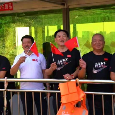 2019年10月3日，为向伟大祖国70华诞献礼，青原区泳协在赣江河畔趸船上举行了“歌唱祖国，畅游赣江”联欢活动。