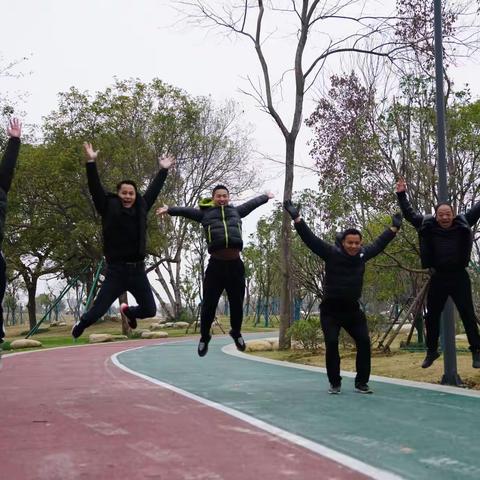 青原区大码头晨泳队喜迎2020