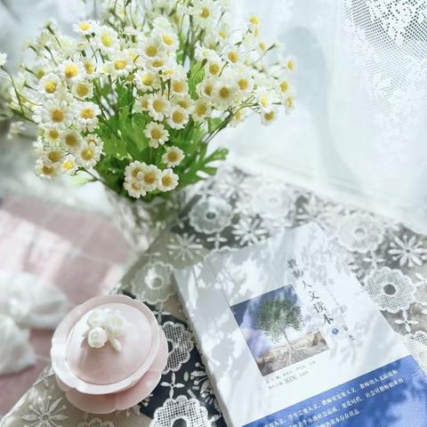 ‘’悦见书香 春暖花开‘’——育才实验幼儿园团员读书分享活动