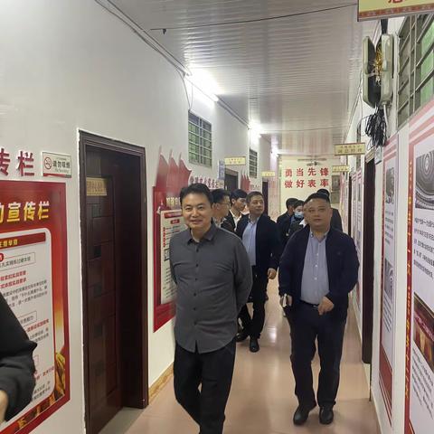 县委书记穆克瑞，县委常委、县政府常务副县长冯亚全，县委常委、县政府副县长叶厉豪到县城投公司开展新春慰问