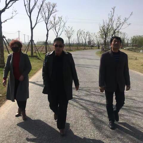 2018年4月8号传说中的三爷带领传说中的富婆和保镖，亲自游玩梨园湾^_^