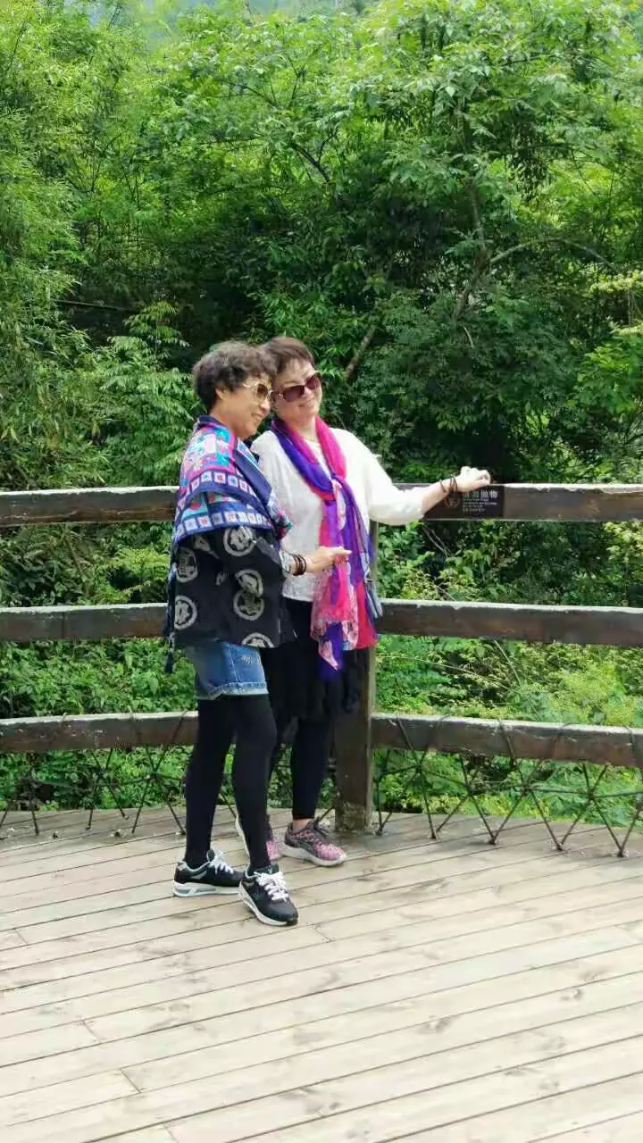 结伴而行湖北恩施五日游