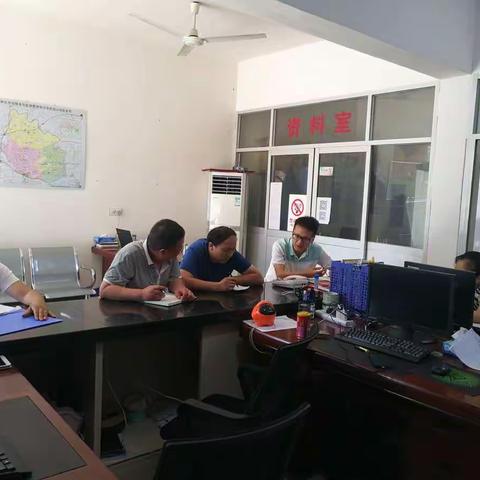 太平市场监管所传达区局、空港管委会关于机构改革运行事项的会议精神