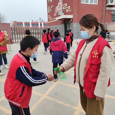 疫情防控不松懈  应急演练筑防线——店后营学校