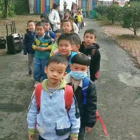 秋日.秋语.秋游”——合肥玉兰莲花幼儿园大二班秋游活动