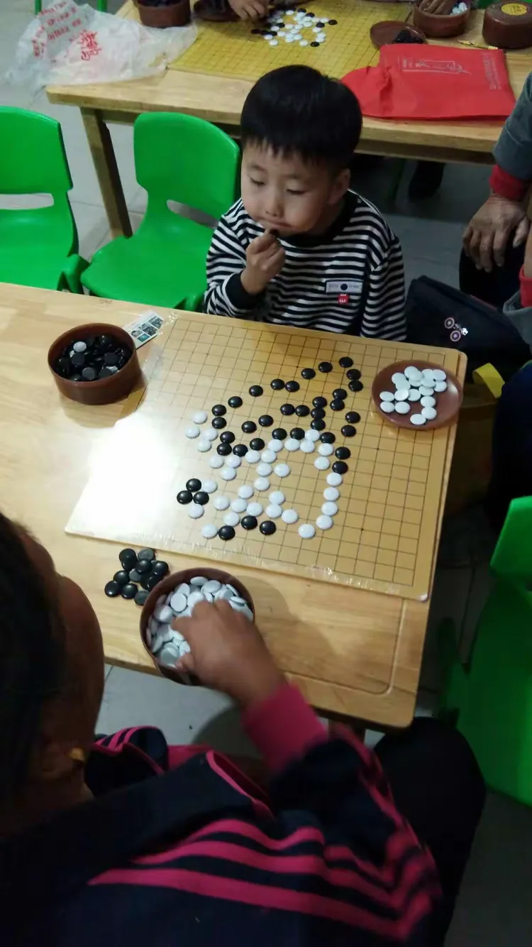 学习围棋对孩子有哪些益处？