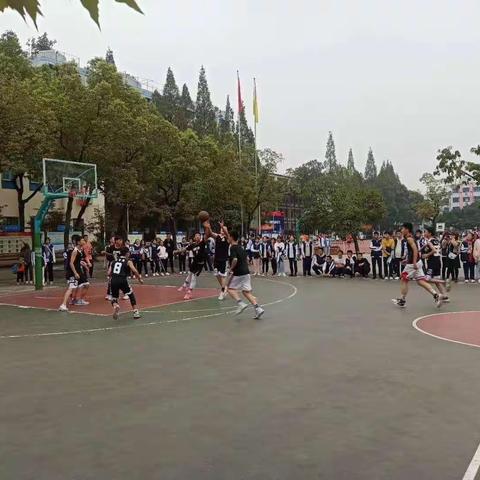厚德载物  博学健身（记泸化中学第八届体育节篮球、足球联赛开赛）