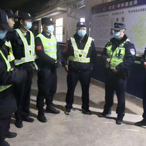 环州派出所联合巡特警大队开展交通违法整治