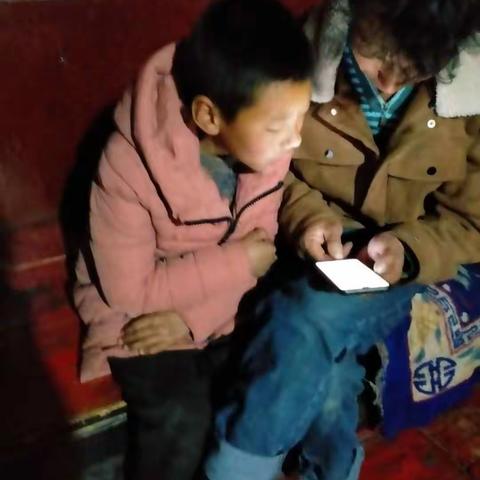 六五班小手拉大手宣传疫情防护知识