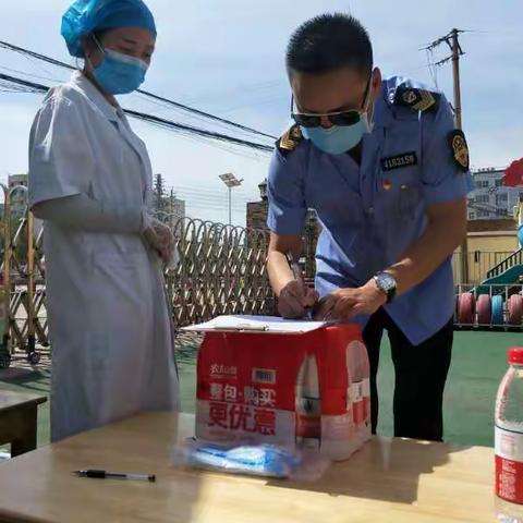 东方红寅生幼儿园食品安全检查