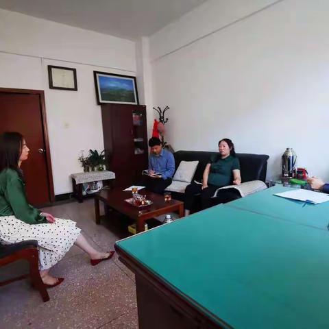 【人社动态】市财政局来我局检查督导非税收缴工作