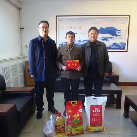 分局领导慰问困难职工和一线养护工人 送去新春祝福