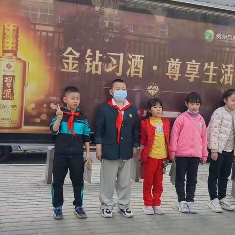 银杏小队“雷锋日，学习雷锋精神”项目活动