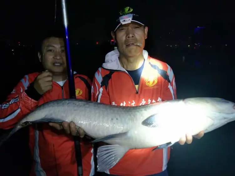 杰结精工.猎鲟一号!图片视频集!