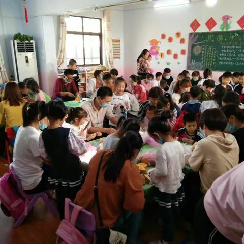 【小牛顿幼儿园】大一班--中秋节亲子活动