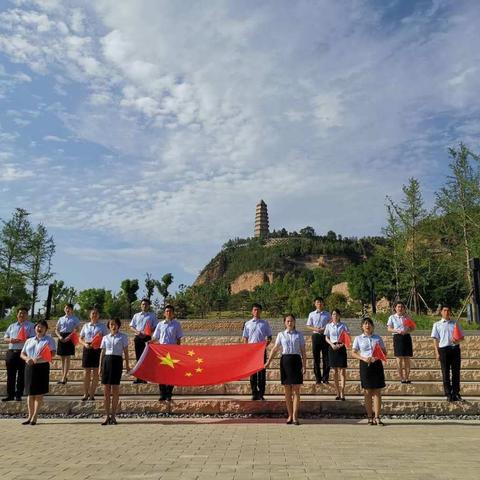 承中华文化，诵经典诗词——延安枣园小学首届教职工朗诵栏目艺体组户外拍摄纪实