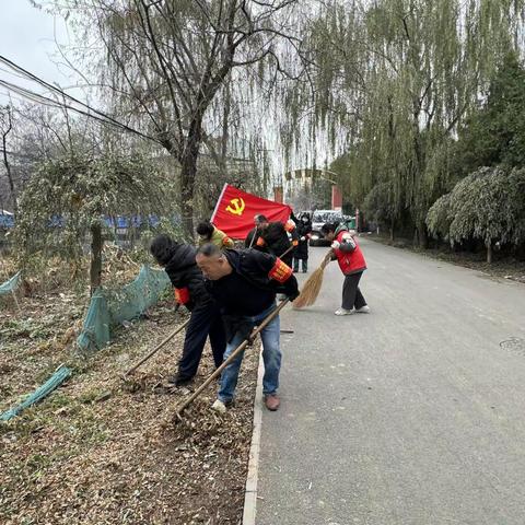 在职党员进社区，文明实践我先行——西街街道火车站社区开展“我爱我家 清洁家园”环境卫生整治志愿服务活动