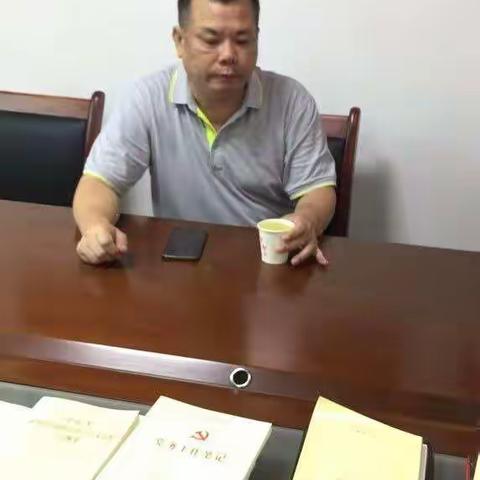 周海全调研员到党党建联系点海口市琼山果菜副食品公司党支部调研