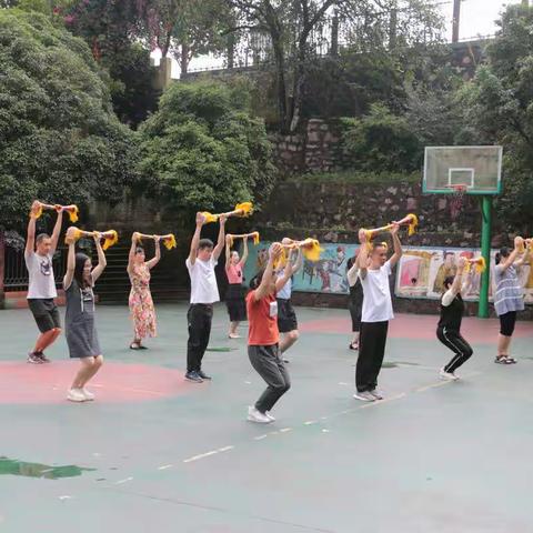 长鼓舞动：和谐校园，特色文化——综合组教研活动