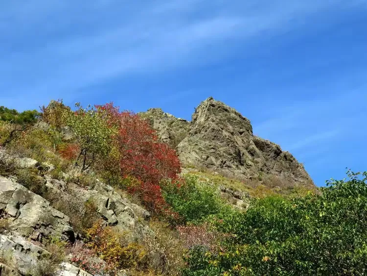 松山区盔甲山风光（二）