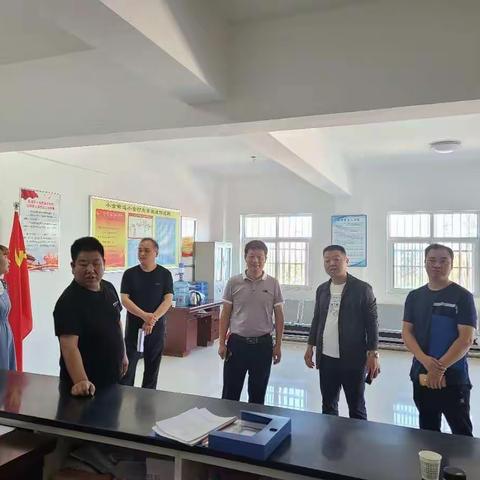 西安市农村产权交易中心来临潼调研网络平台建设及农村产权交易工作