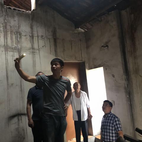 “六事”破难大走访  走进困难农户家