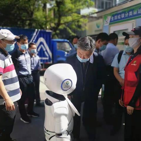 盐城市领导参观中关村街道西里社区智能桶站