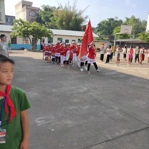 平南县大新镇大平小学新少先队队员入队仪式